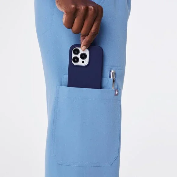 Figs High Waisted Isabel Wide Leg Scrub Pants in Ceil Blue, Size X-Large - Picture 4 of 9